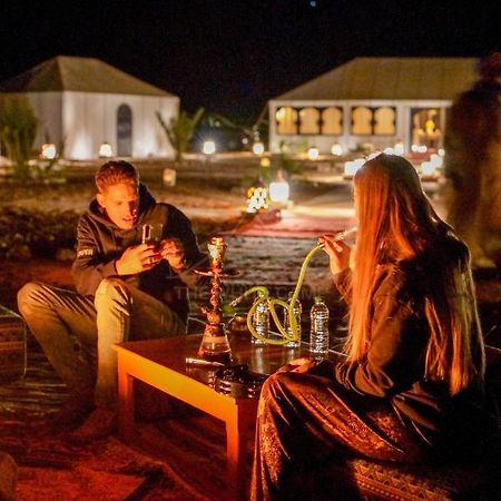The White Camp - Your Merzouga Luxury Desert Camp & Erg Chebbi Dunes Camel Riding Экстерьер фото