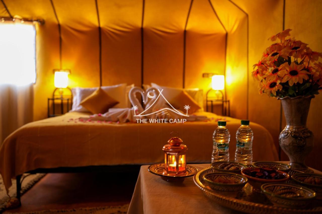 The White Camp - Your Merzouga Luxury Desert Camp & Erg Chebbi Dunes Camel Riding Экстерьер фото