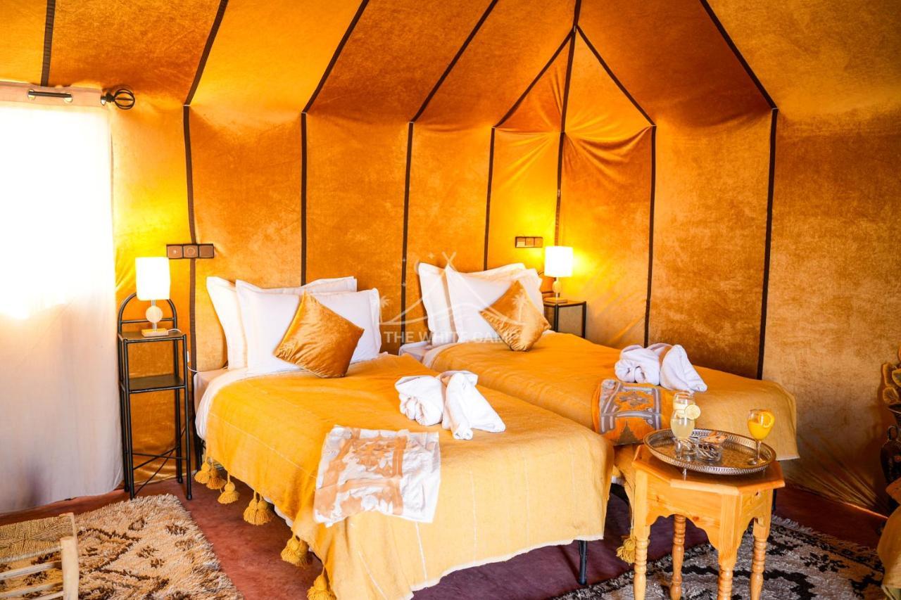 The White Camp - Your Merzouga Luxury Desert Camp & Erg Chebbi Dunes Camel Riding Экстерьер фото