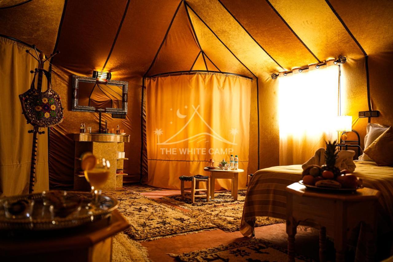 The White Camp - Your Merzouga Luxury Desert Camp & Erg Chebbi Dunes Camel Riding Экстерьер фото