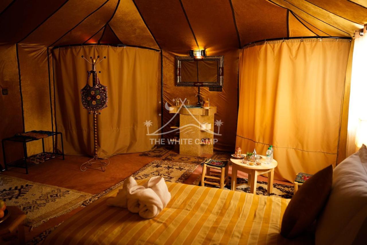 The White Camp - Your Merzouga Luxury Desert Camp & Erg Chebbi Dunes Camel Riding Экстерьер фото