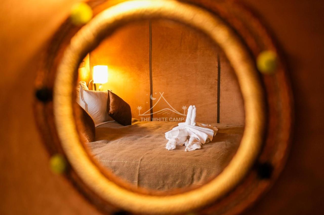 The White Camp - Your Merzouga Luxury Desert Camp & Erg Chebbi Dunes Camel Riding Экстерьер фото