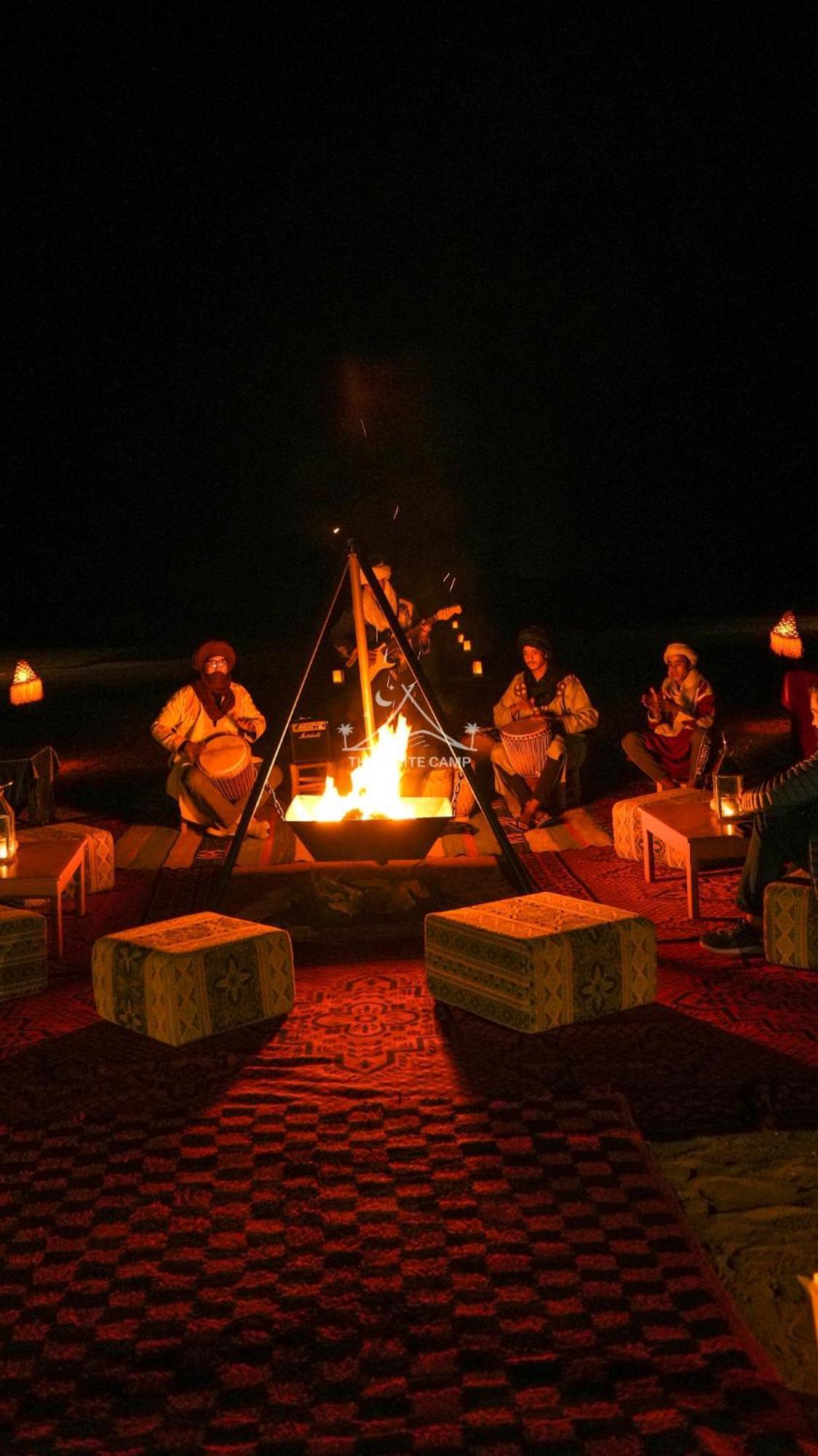 The White Camp - Your Merzouga Luxury Desert Camp & Erg Chebbi Dunes Camel Riding Экстерьер фото