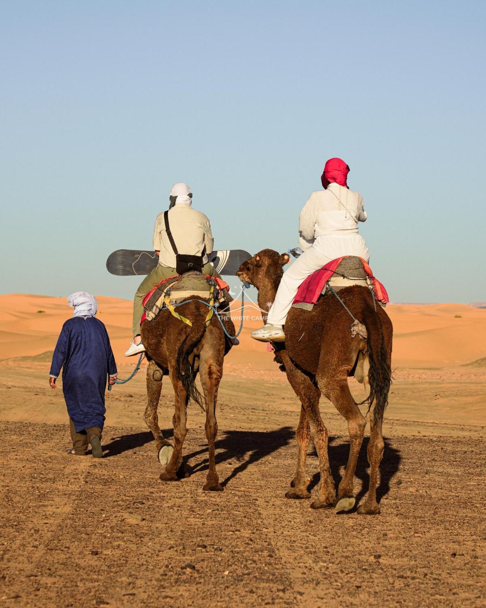 The White Camp - Your Merzouga Luxury Desert Camp & Erg Chebbi Dunes Camel Riding Экстерьер фото